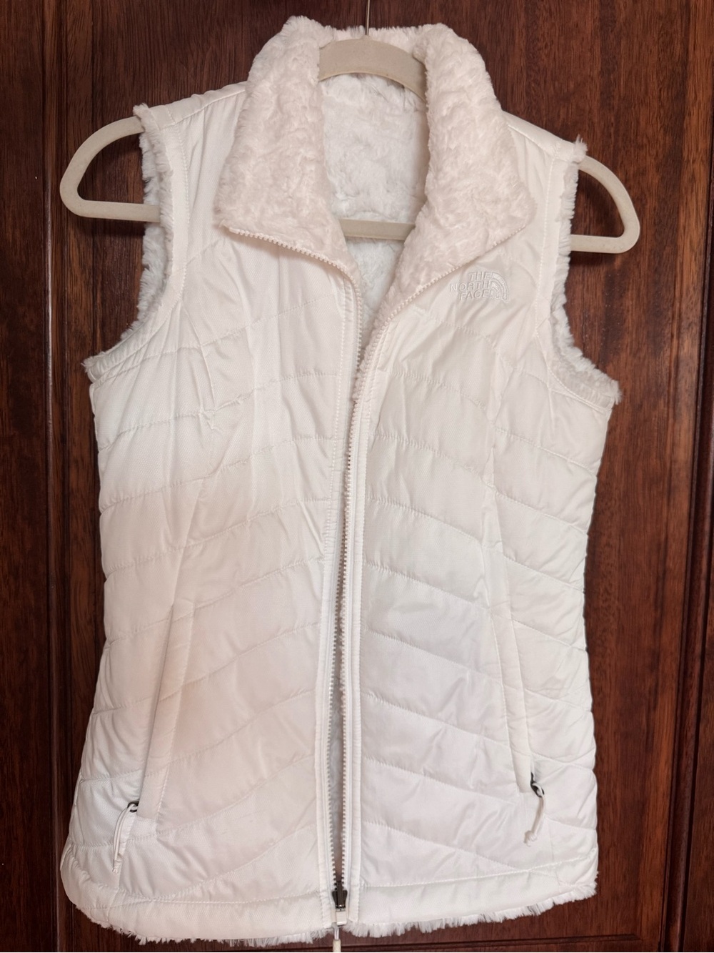 The North Face Reversible White Quilted Sherpa-Lined Vest